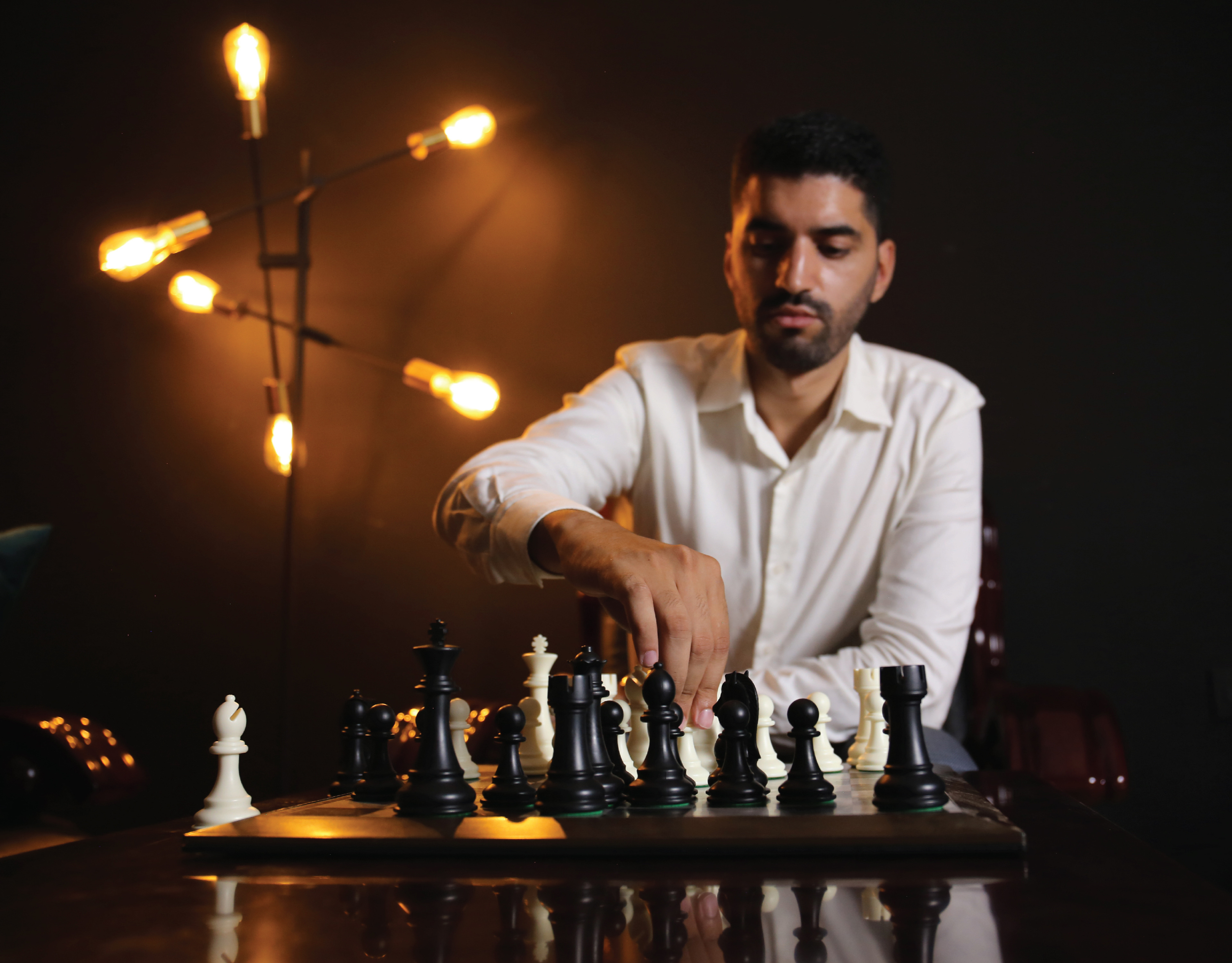 Le fondateur du CET à l'échiquier