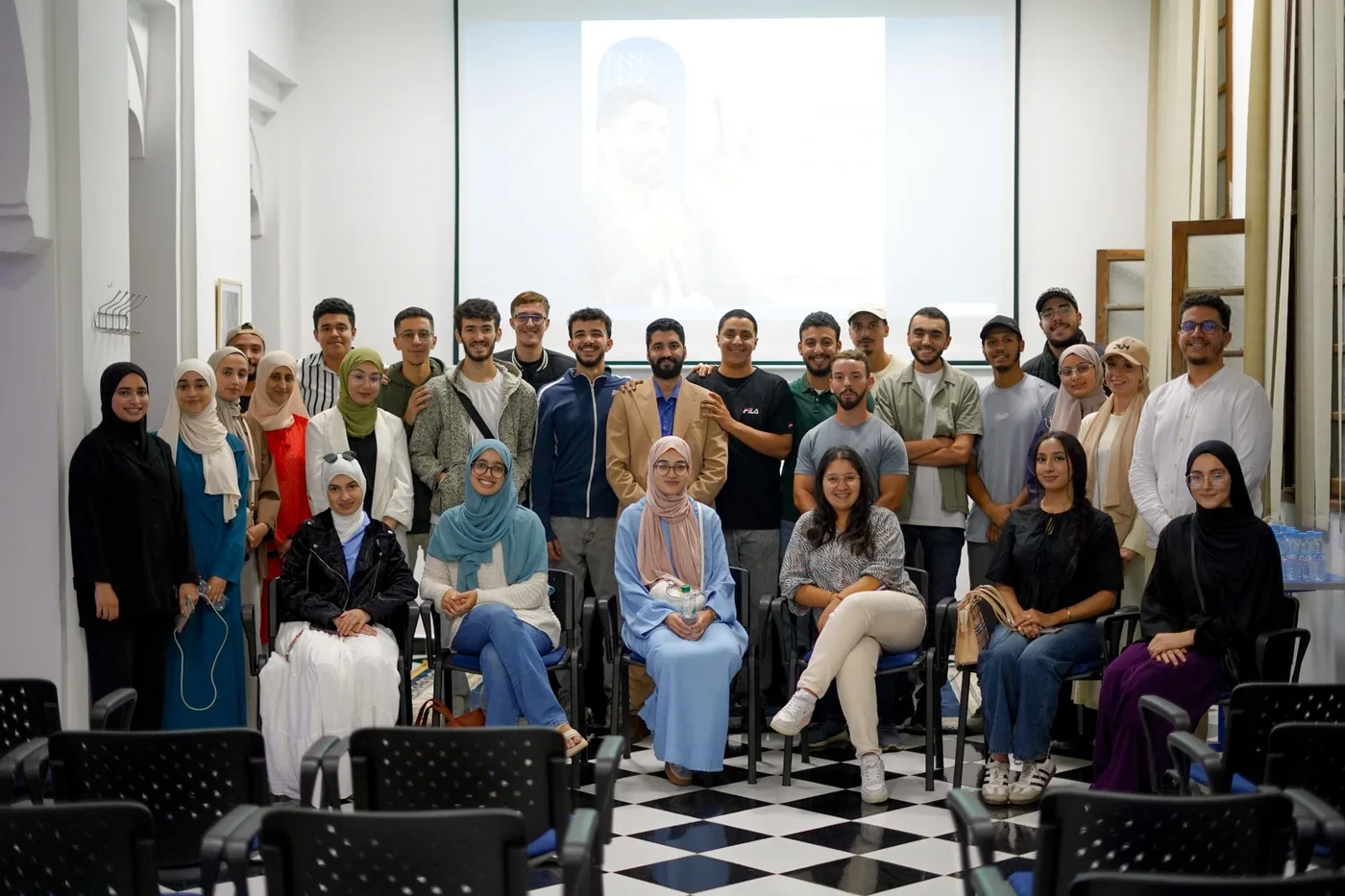 Photo de groupe des participants à un atelier Corporate Chess à Tanger